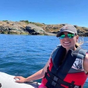 Meet your Posher, Esther